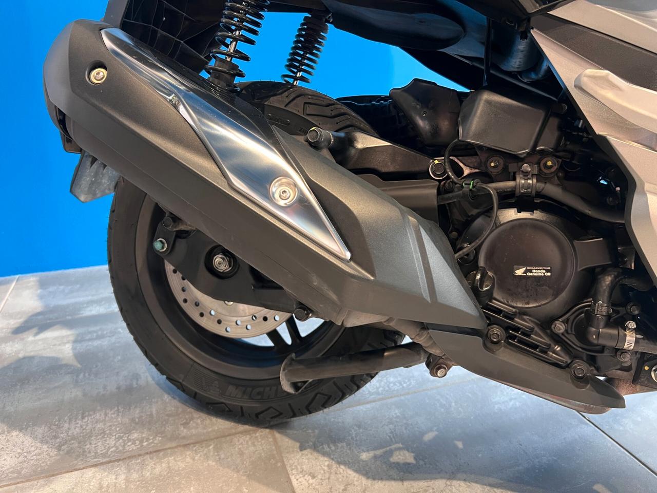 Honda Forza 300