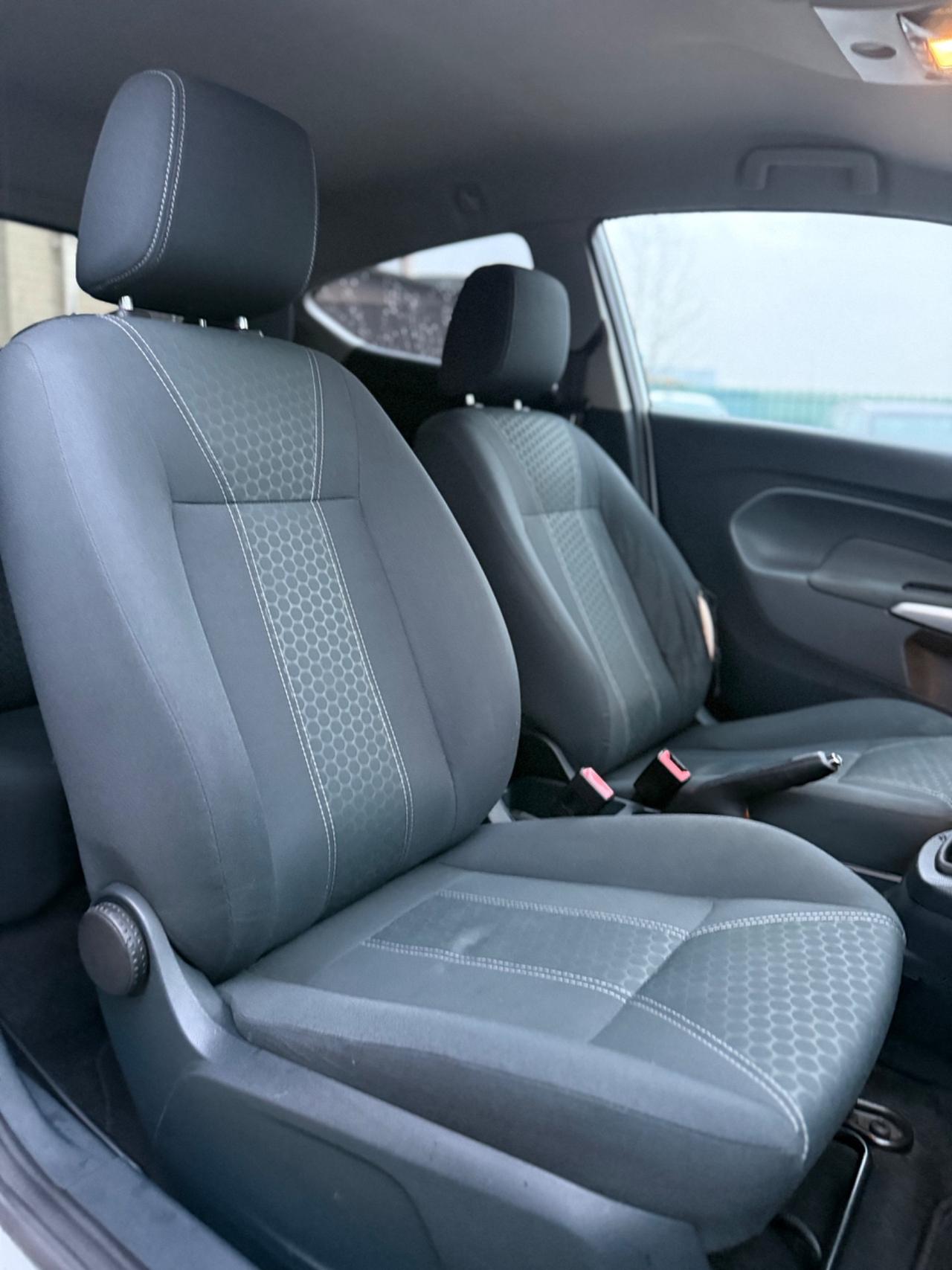 Ford Fiesta 1.2 82CV 3 porte Titanium