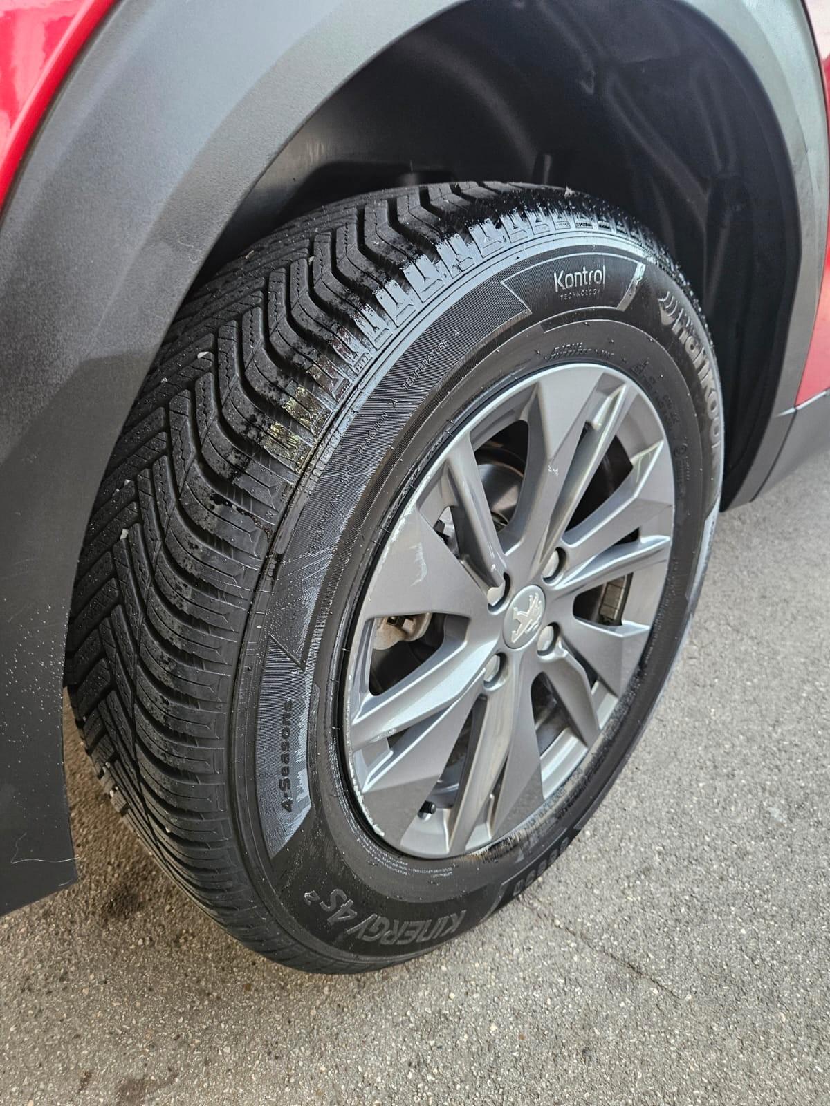 Peugeot 2008 1.2 Benzina MANUALE 2021