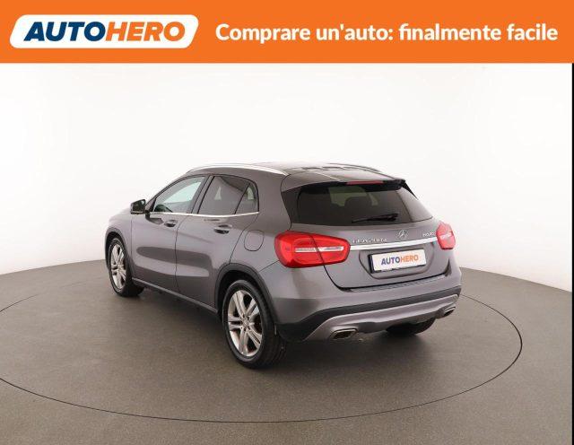 MERCEDES-BENZ GLA 200 d Sport