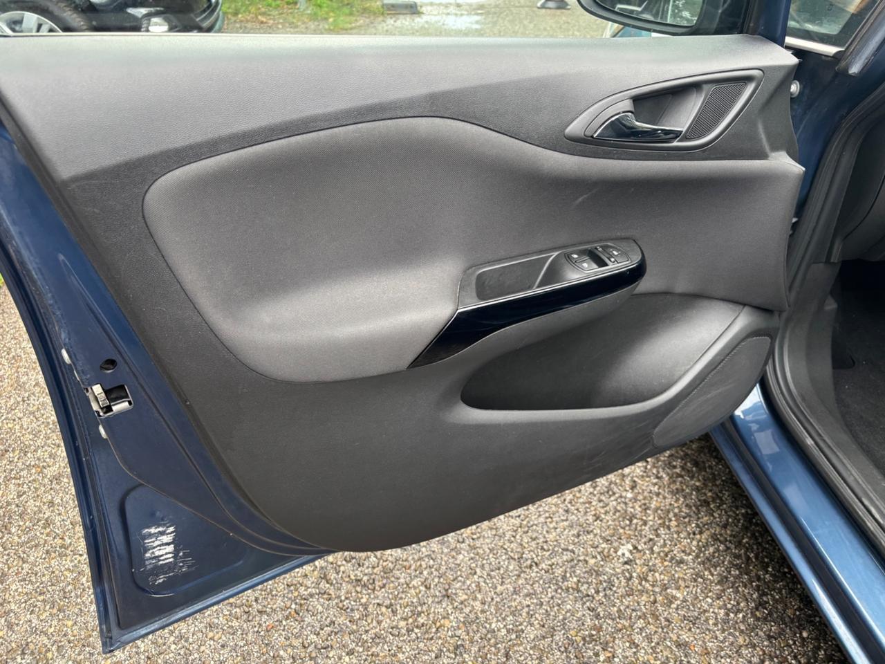 Opel Corsa 1.4 90CV 5 porte GPL