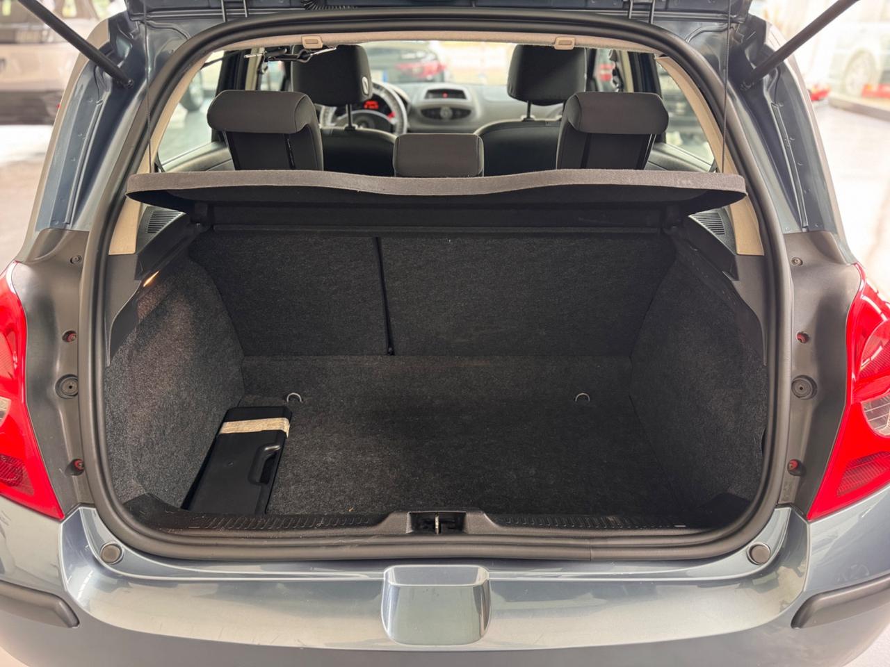 Renault Clio 1.2 16V 5 porte Luxe