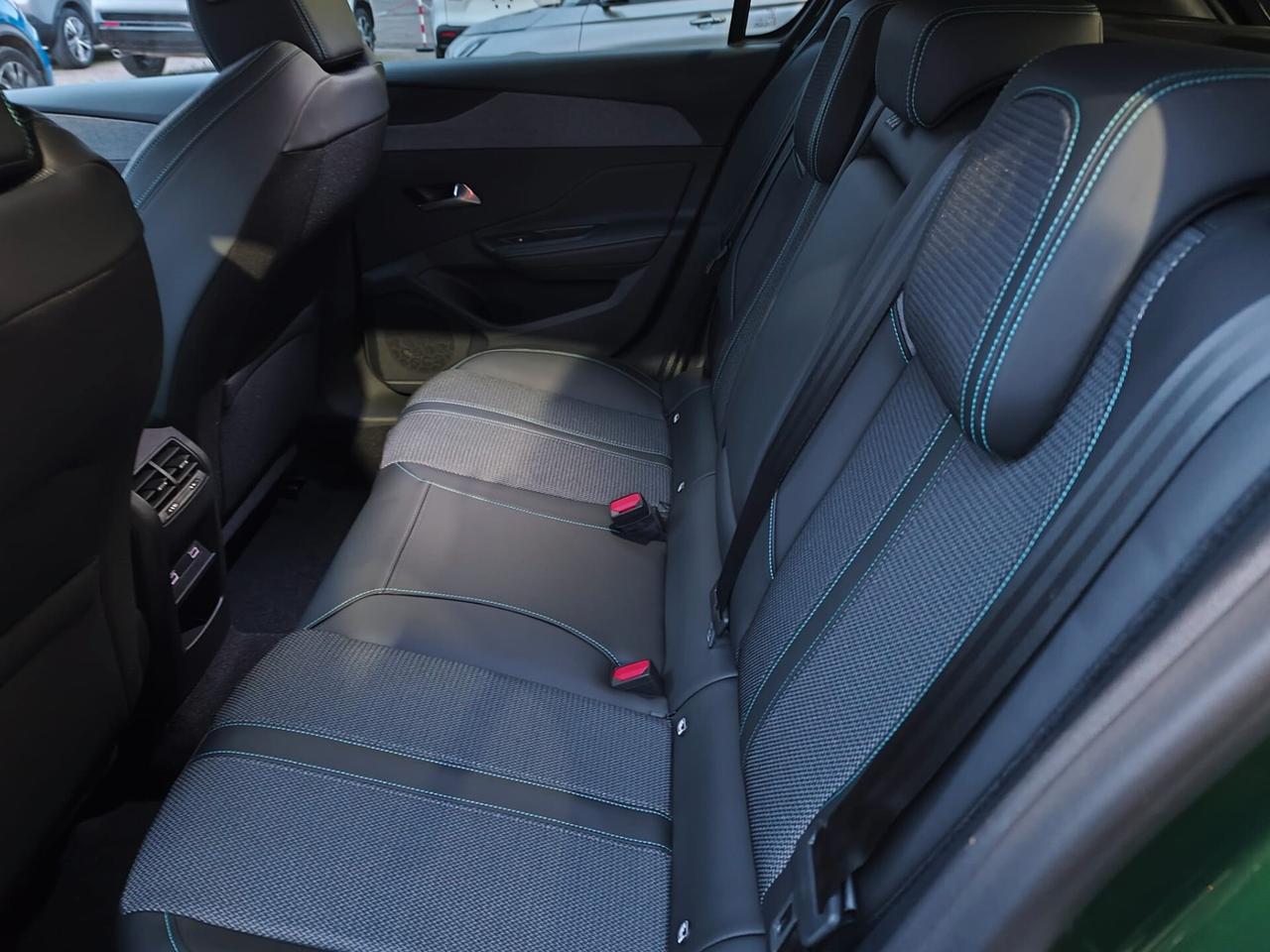 Peugeot 308 BlueHDi 130 S&S EAT8 Allure Pack