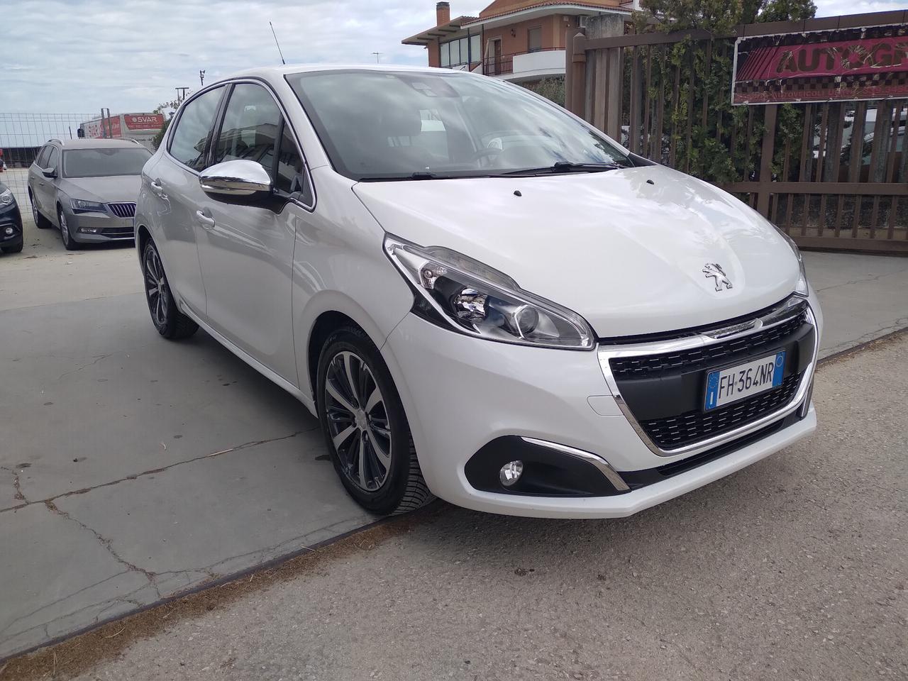 Peugeot 208 BlueHDi 75 5 porte Allure
