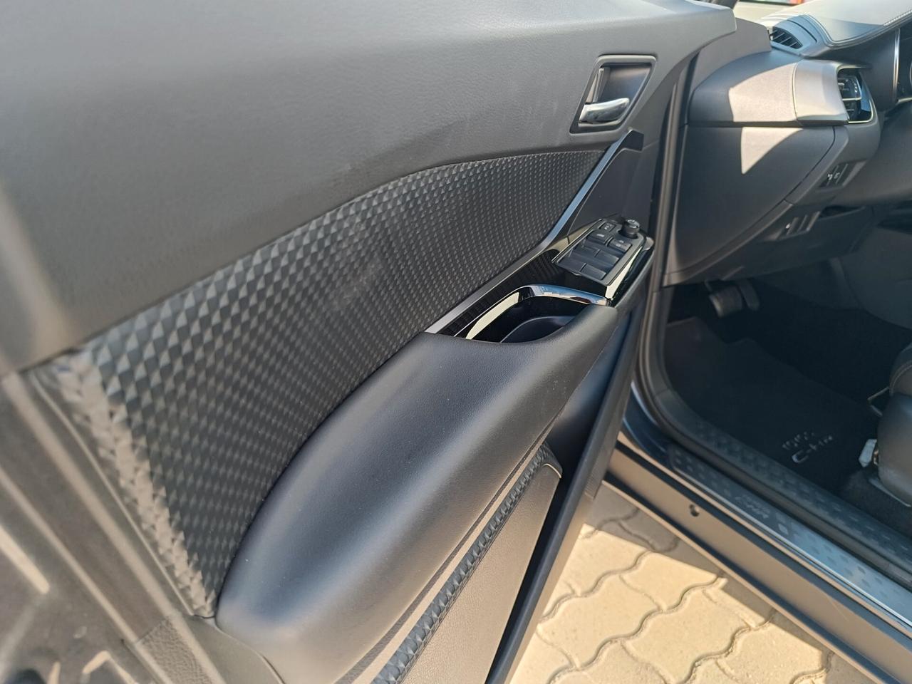 Toyota C-HR 2.0 Hybrid E-CVT Trend