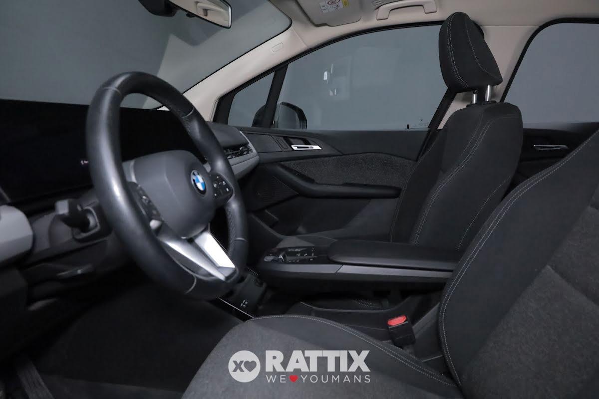 BMW 220 i Active Tourer mhev 48V auto