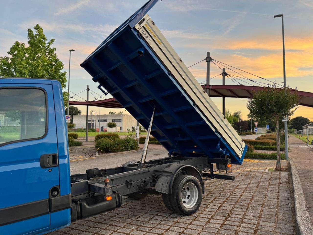 IVECO DAILY 35C11 RIBALTABILE