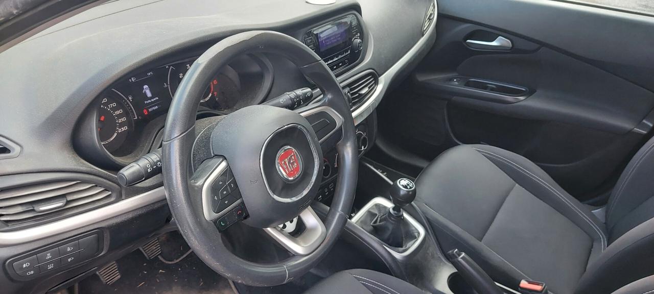 Fiat Tipo 1.6 Mjt S&S SW Lounge