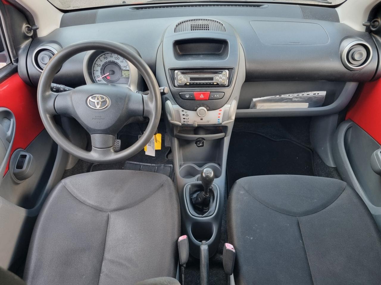 Toyota Aygo 1.0 12V VVT-i 5 porte Sol