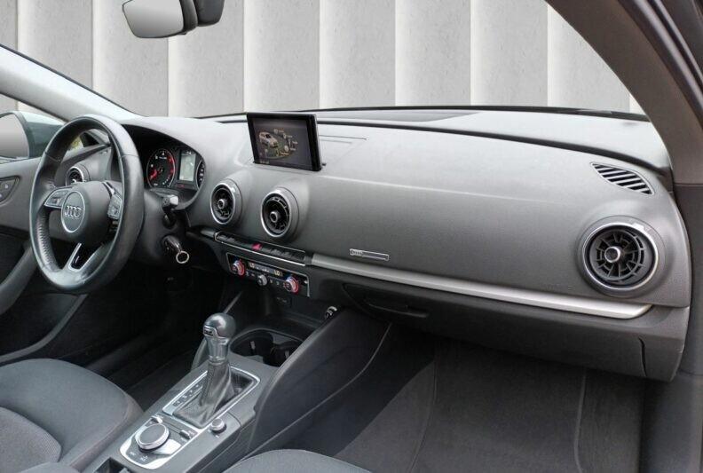 Audi A3 SPB 30 TDI S-Tronic Business 116cv*68.000km