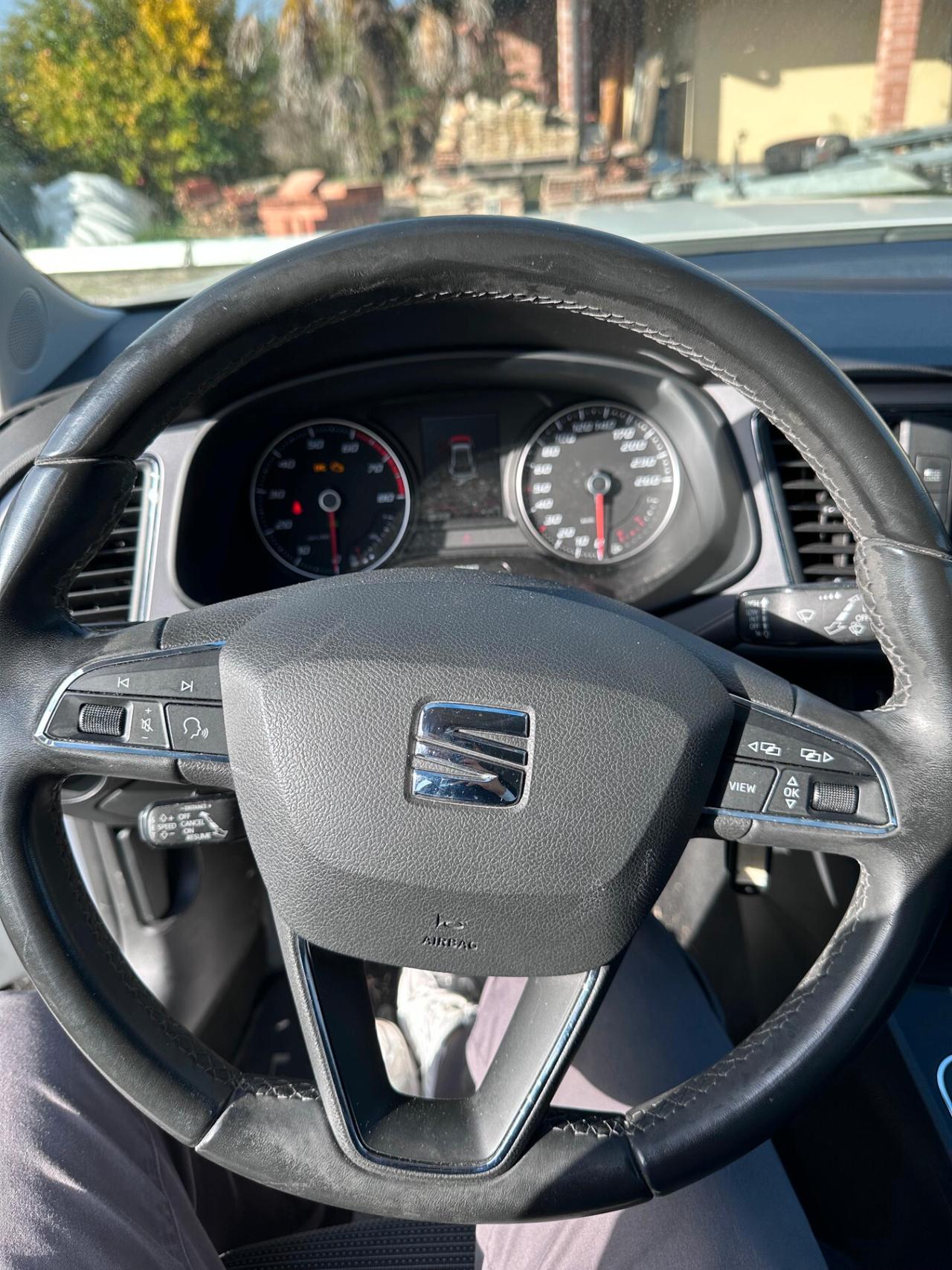 Seat Leon 1.5 TGI DSG 5p. Business INCIDENTATA