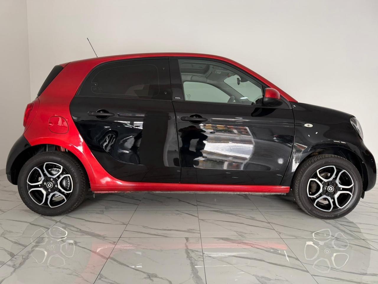 SMART FORFOUR PASSION AUTOMATICA TETTO PANORAMICO