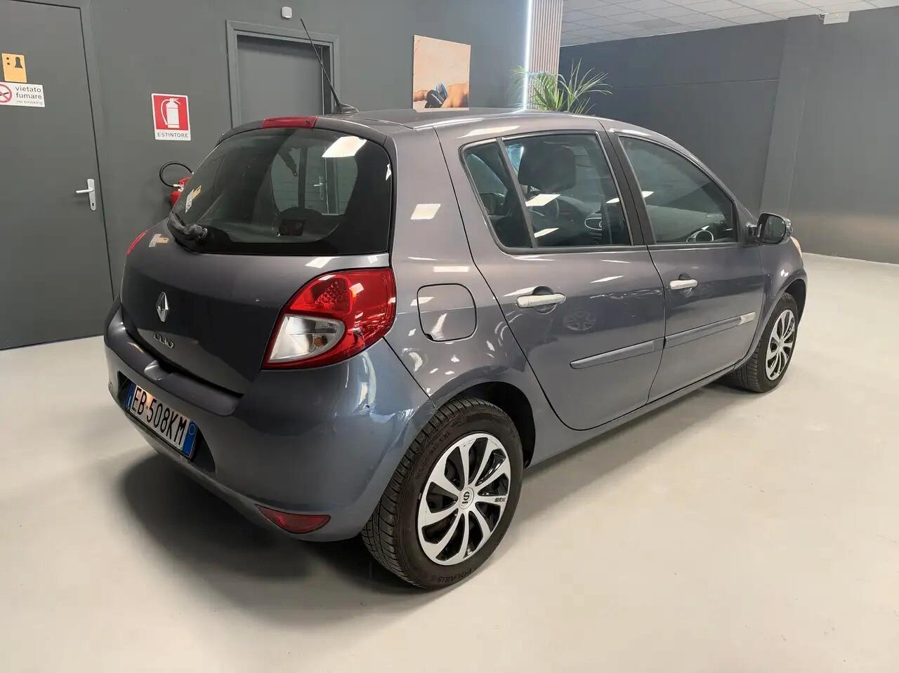 Renault Clio 1.2 16V 5 porte Luxe