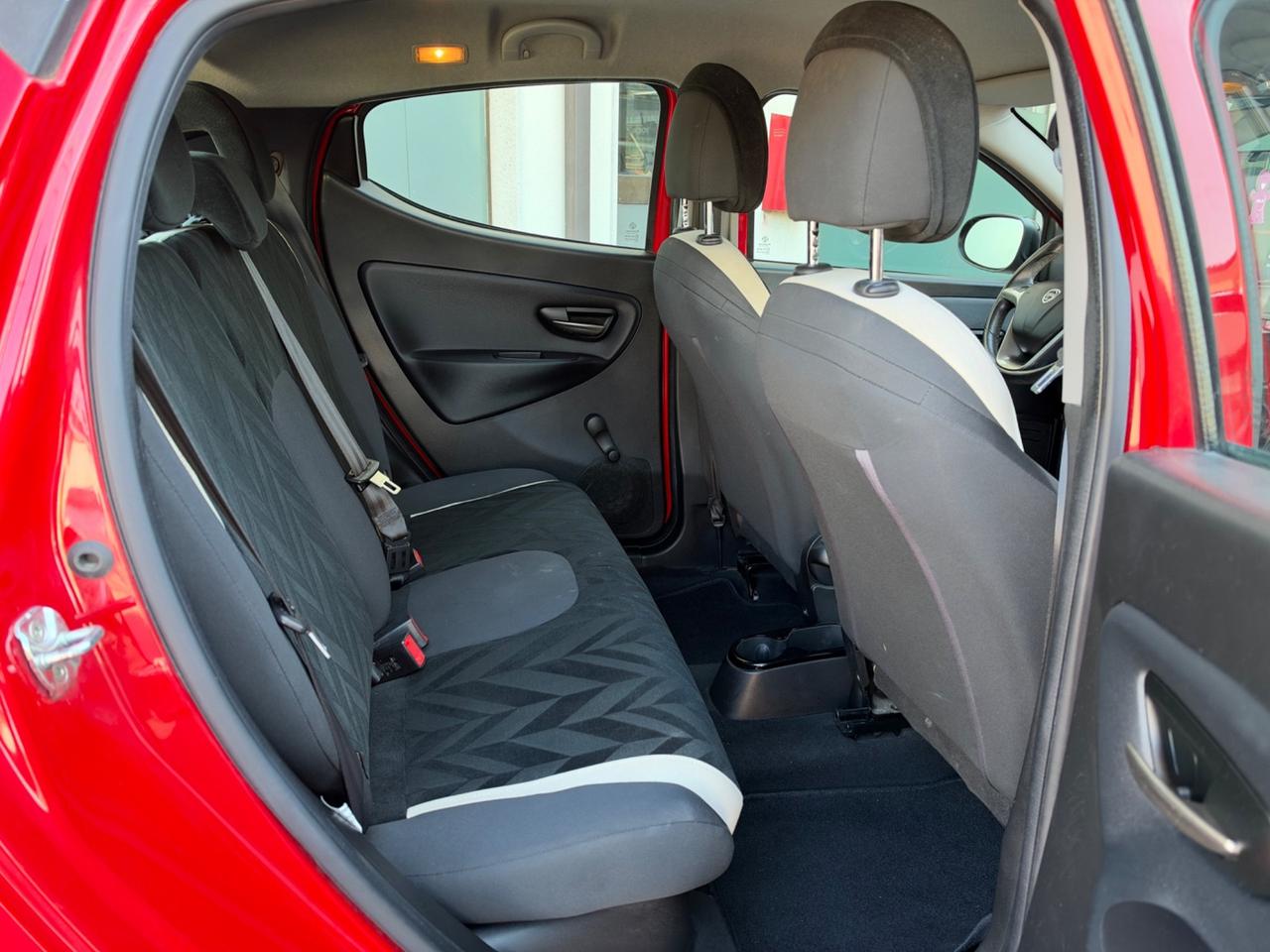 Lancia Ypsilon 1.2 69 CV 5 porte 2016