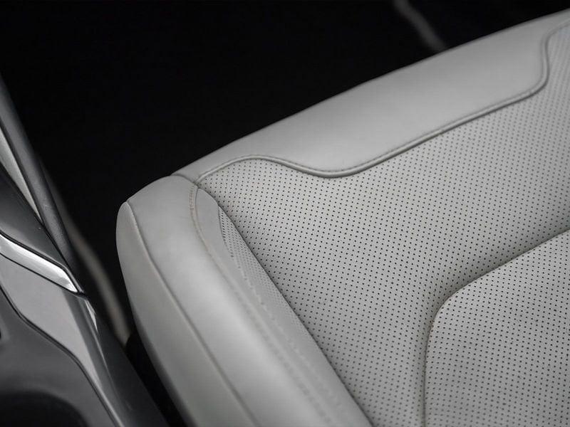 Toyota Corolla 2.0 Hybrid Lounge