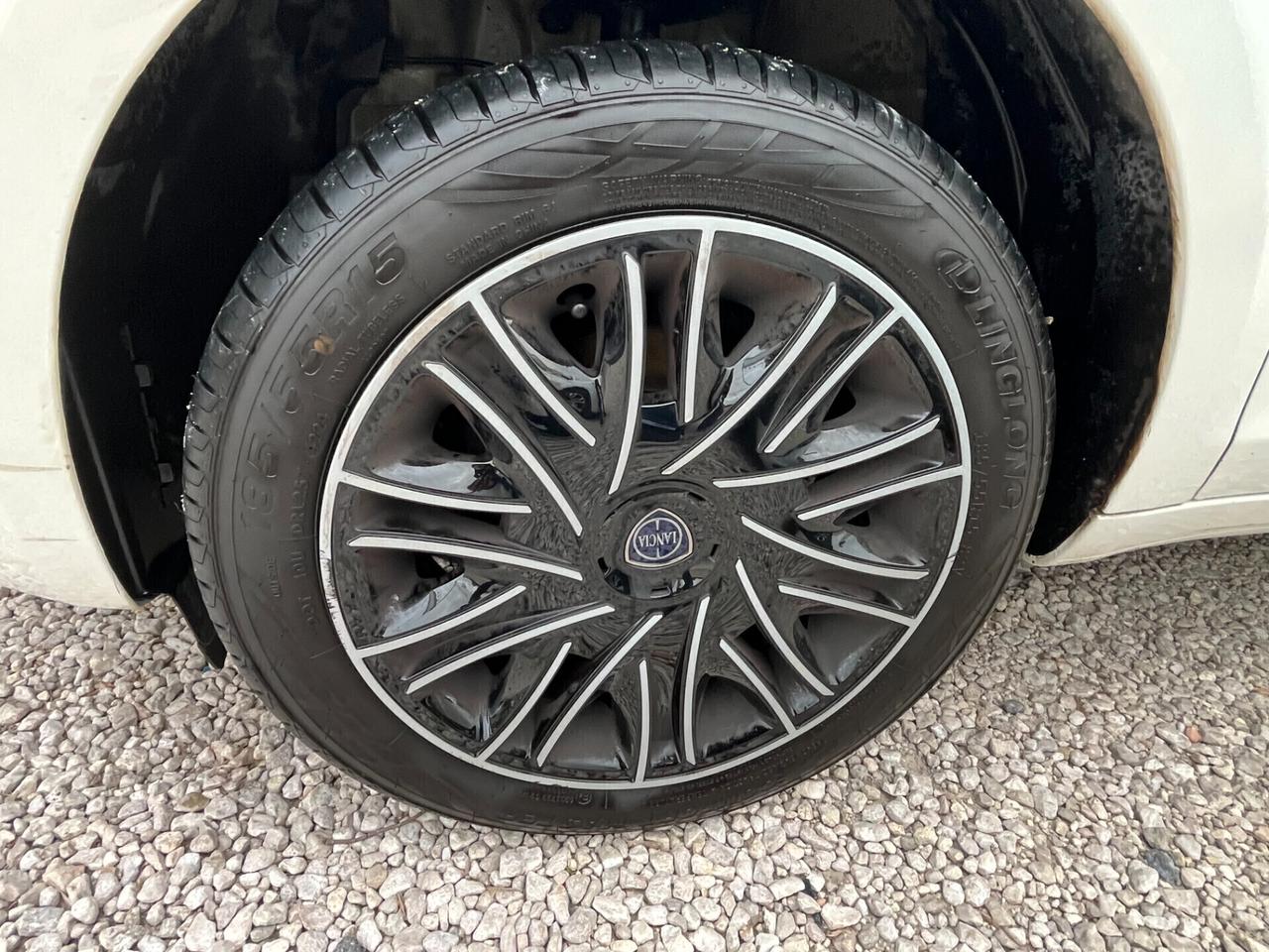 Lancia Ypsilon 1.2 69 CV 5 porte KM CERTIFICATI 1 PROPRIETARIO