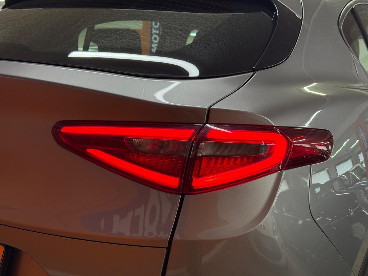 Alfa Romeo Stelvio 2.2 Turbodiesel 160 CV AT8 RWD Business