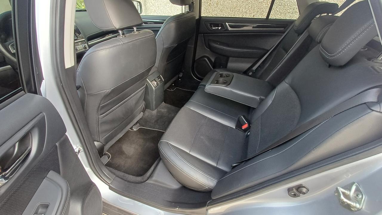 Subaru OUTBACK 2.0d-S Lineartronic Unlimited