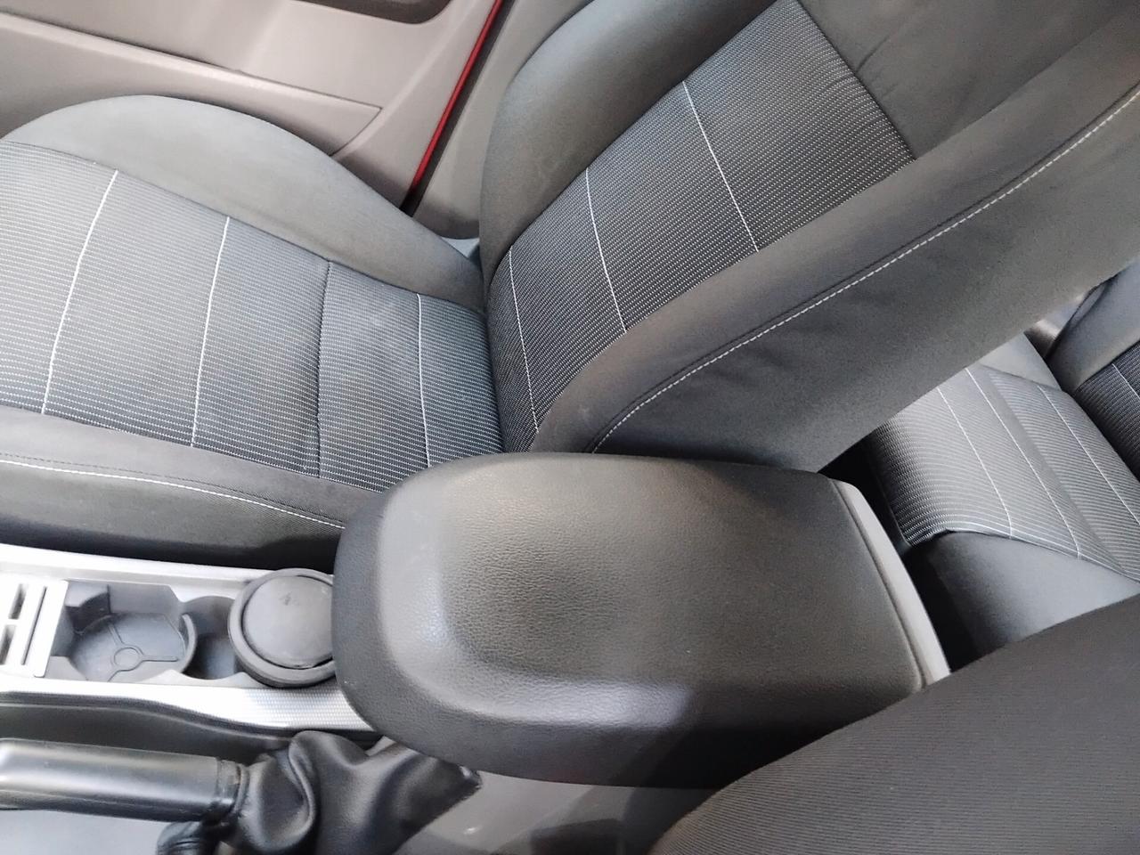 Ford Focus 2.0 gpl garanzia