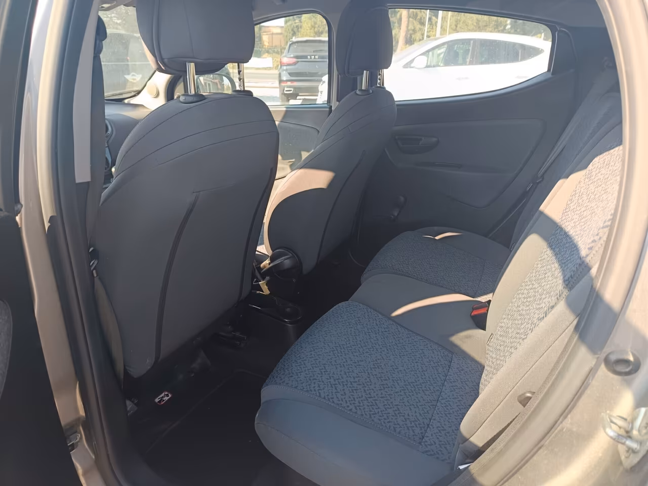 Lancia Ypsilon 1.0 HYBRID Tua a 168€ al Mese