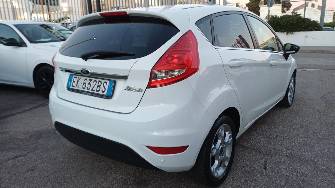 Ford Fiesta 1.4 TDCi 70CV 5p. Titanium