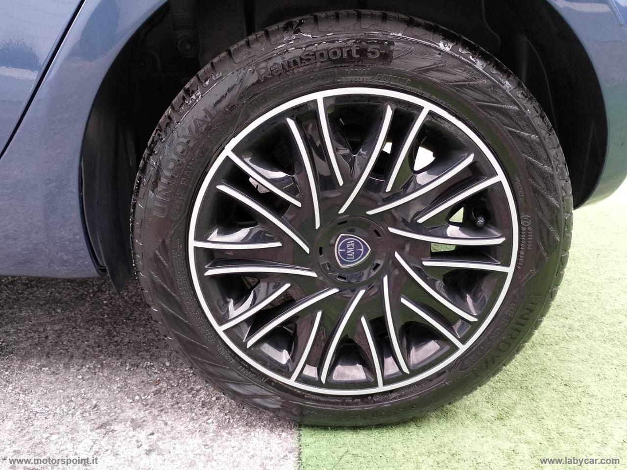 LANCIA Ypsilon 1.0 FireFly 5pS&S Hyb. Eco Silv.