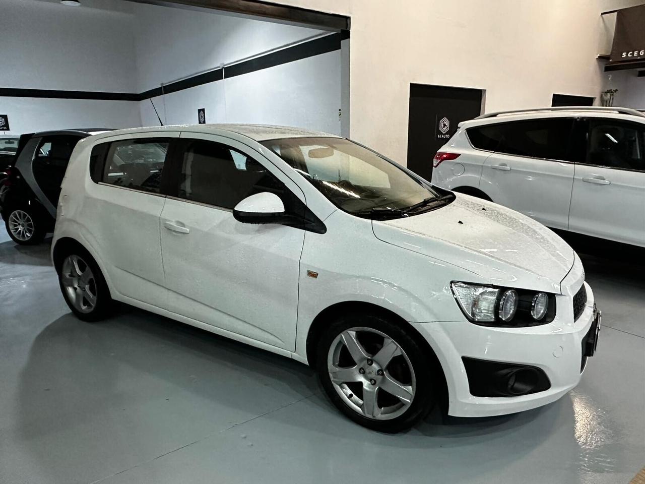 Chevrolet Aveo LTZ 5P
