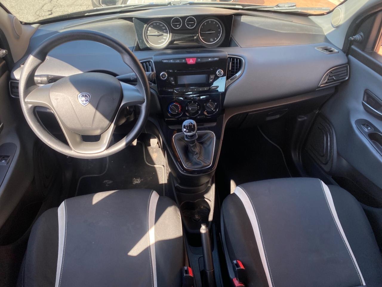 Lancia Ypsilon 1.2 69 CV 5 porte S&S Silver 2014