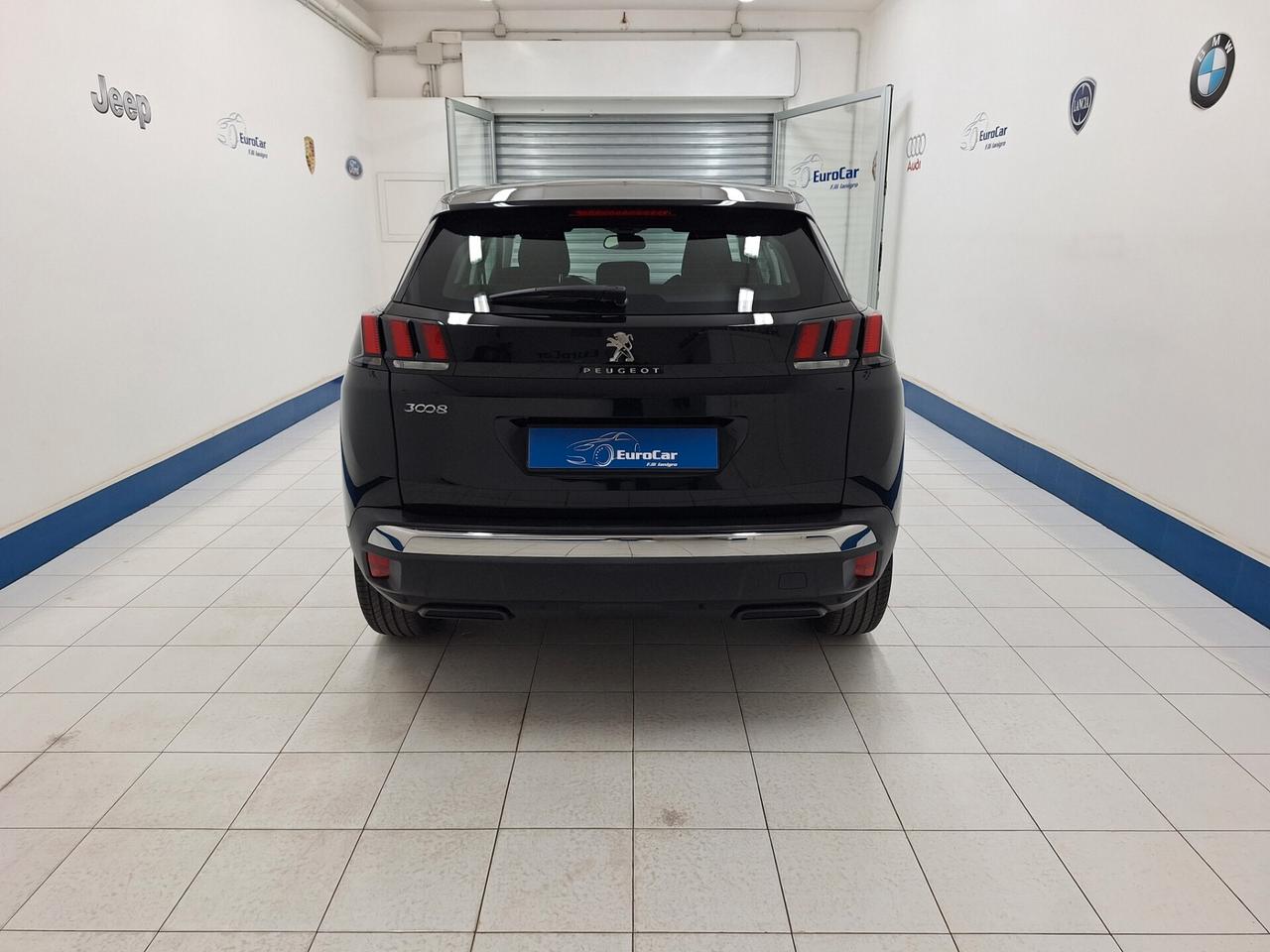 Peugeot 3008 Business 1.5 BlueHDi 130cv