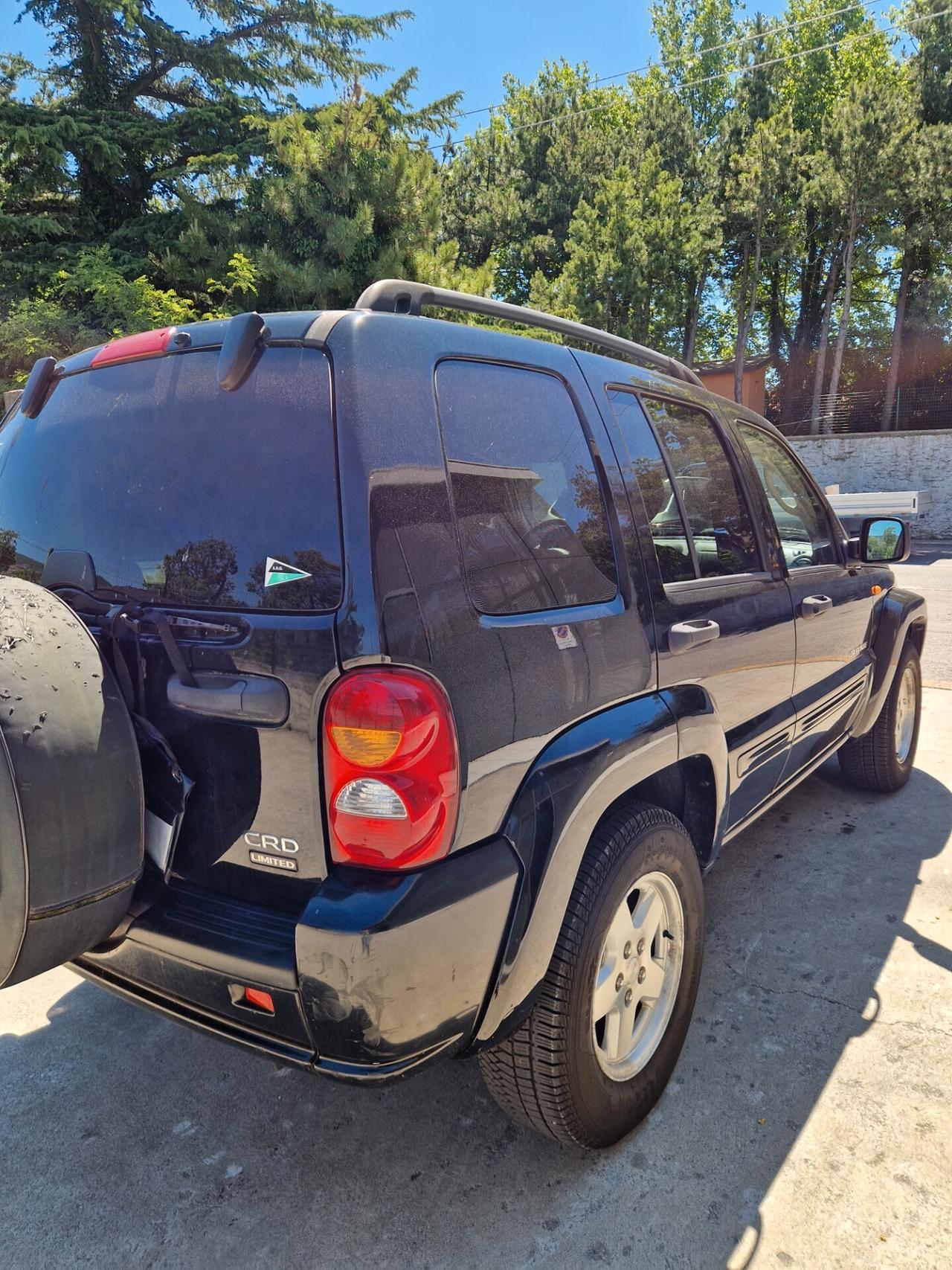 Jeep Cherokee 2.5 CRD Sport 4x4 inseribile