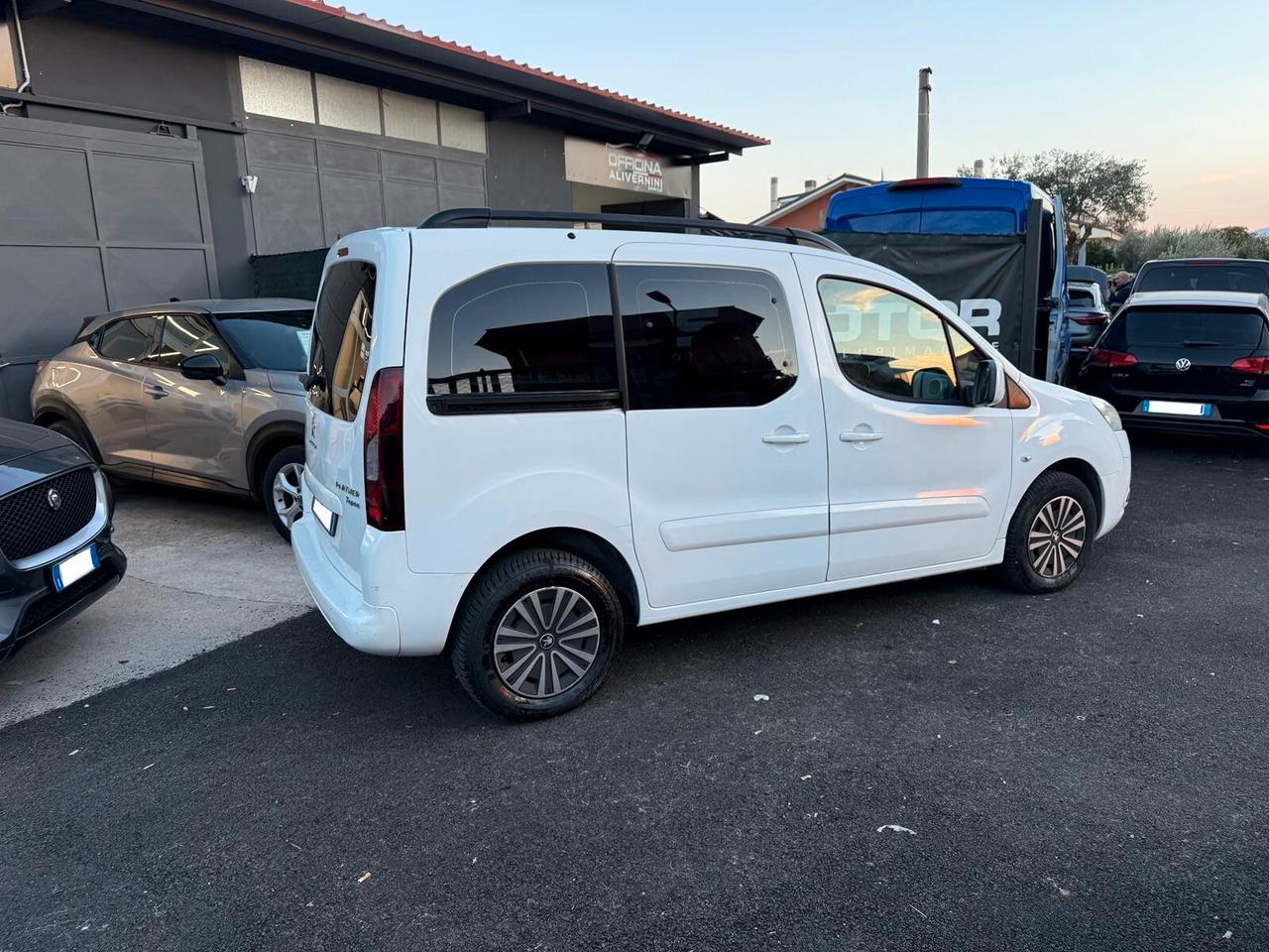 Peugeot Partner 1.6 HDi - Finanziabile - Tutto incluso