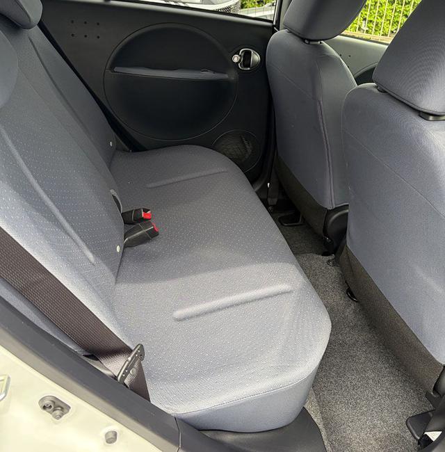 PEUGEOT iOn Active