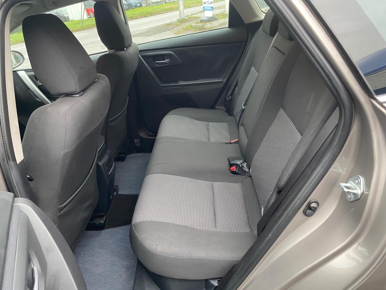 Toyota Auris Touring Sports 1.8 Hybrid Lounge