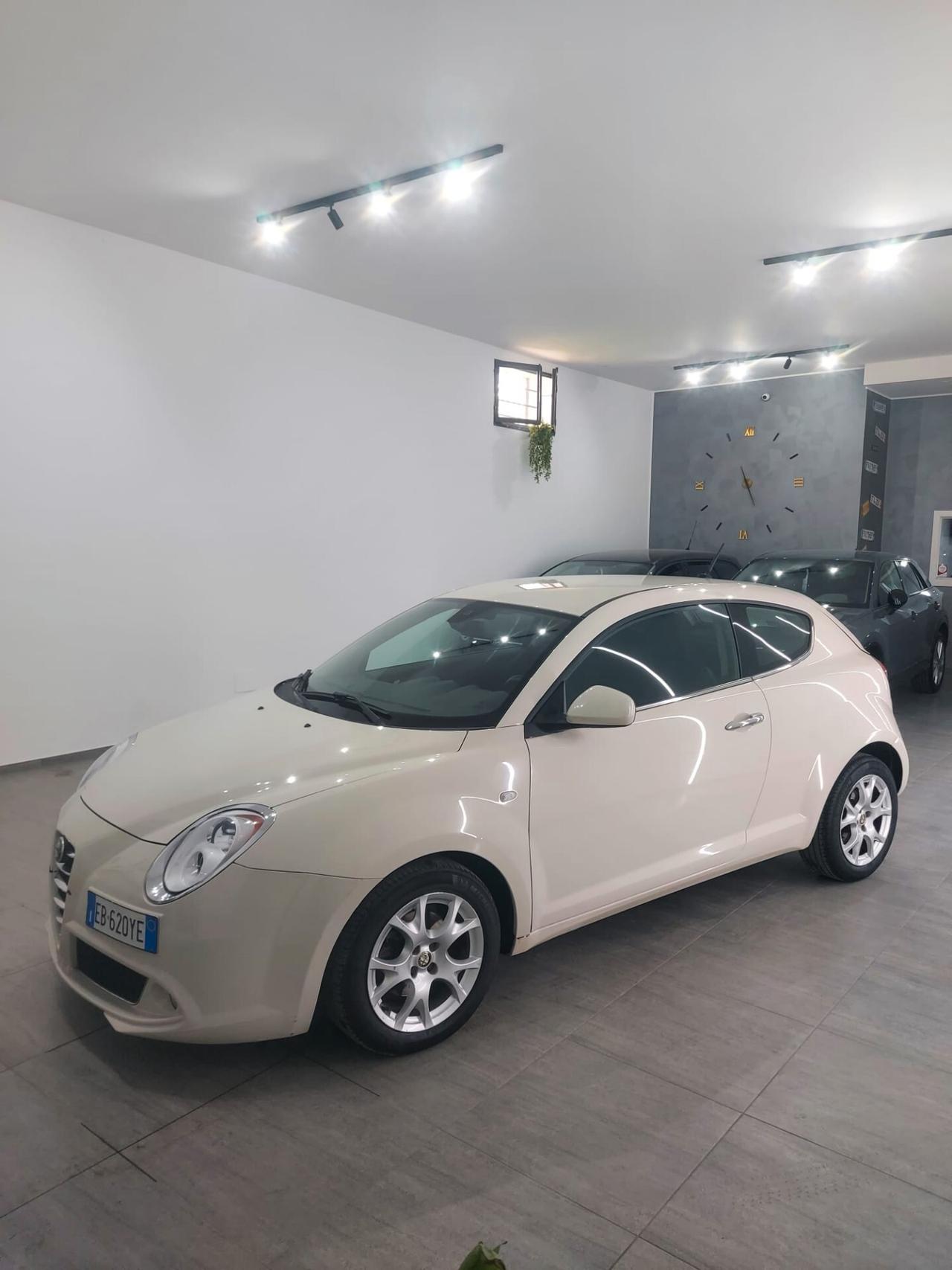 Alfa Romeo MiTo 1.3 JTDm-2 95 CV S&S Distinctive Sport Pack