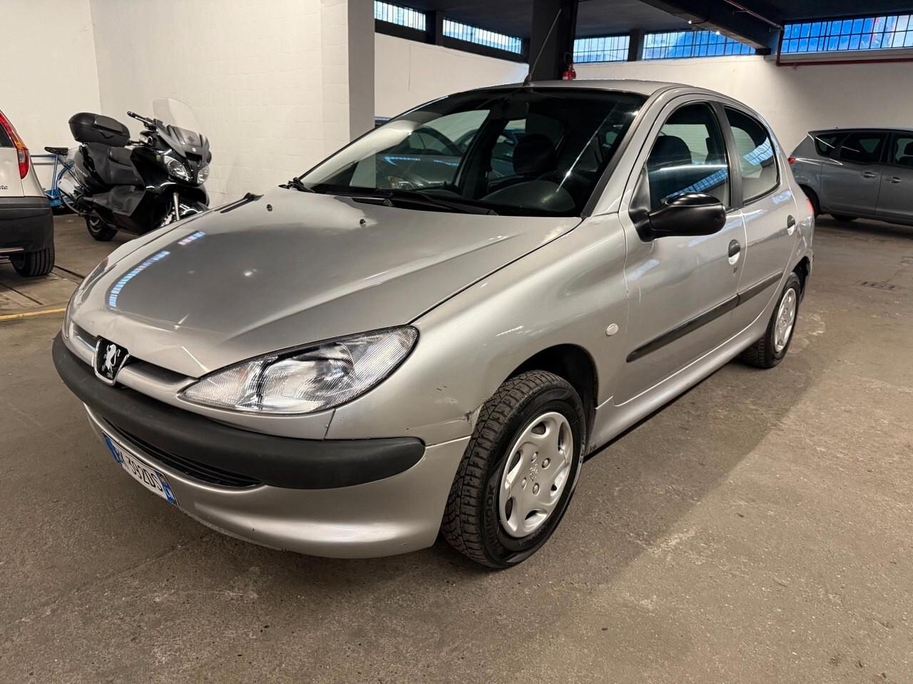 Peugeot 206 1.1 3p. XT