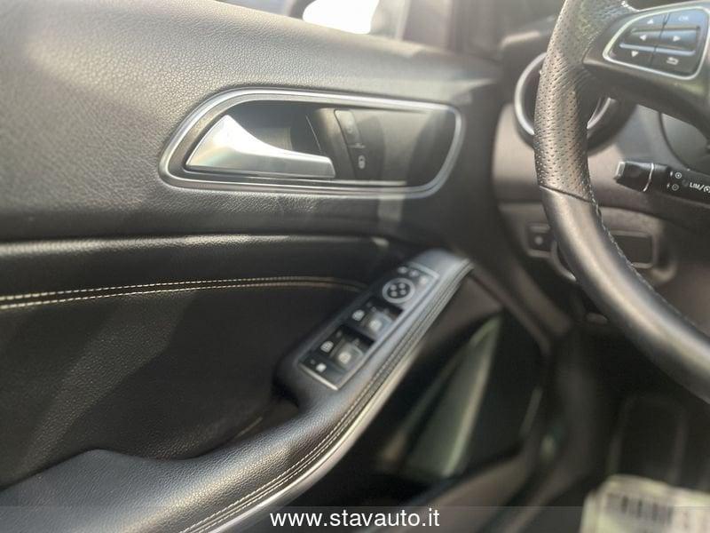 Mercedes-Benz GLA 180 1.6BZ SPORT
