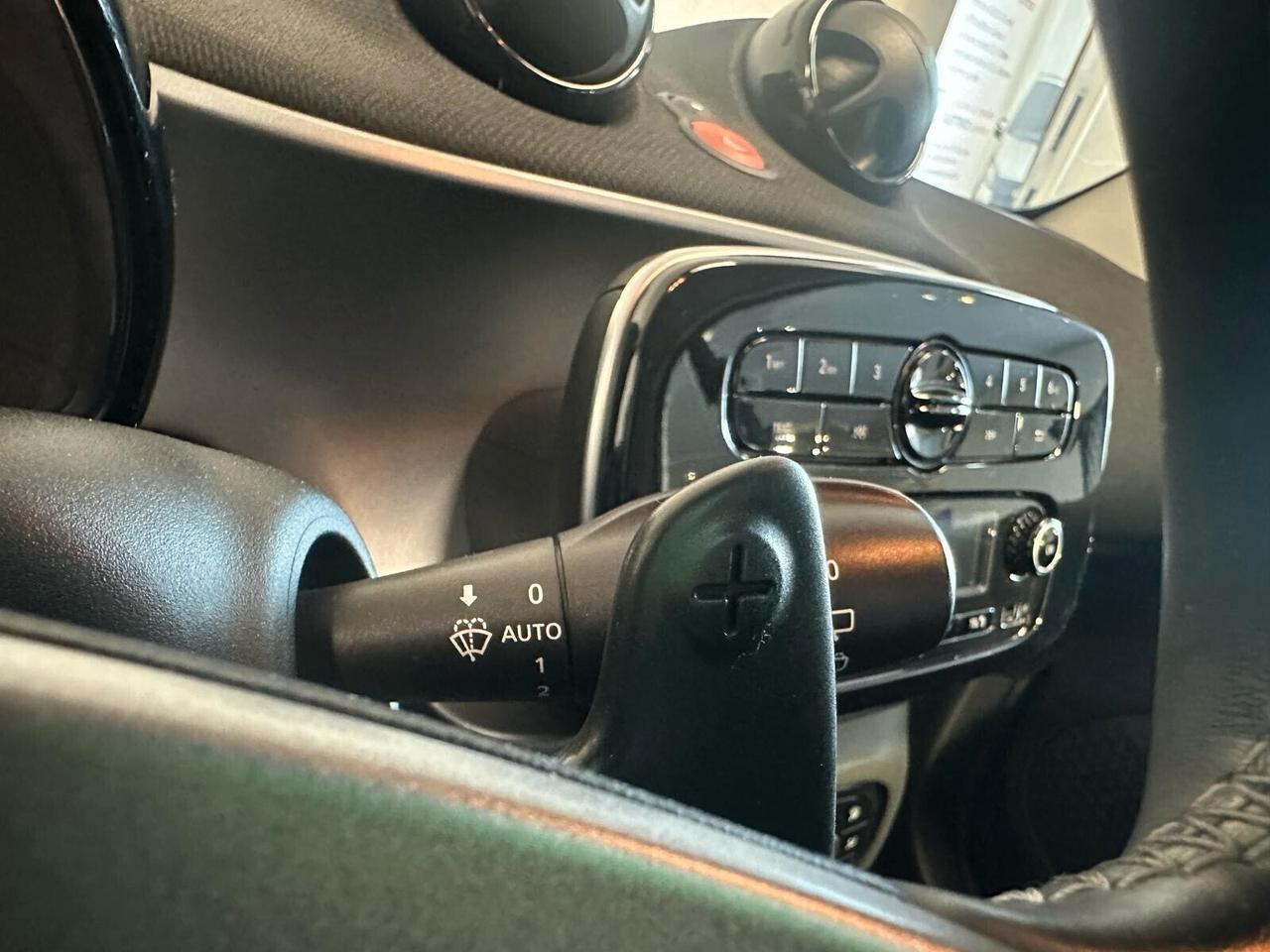 Smart ForTwo 90 0.9 T twinamic allestimento Brabus