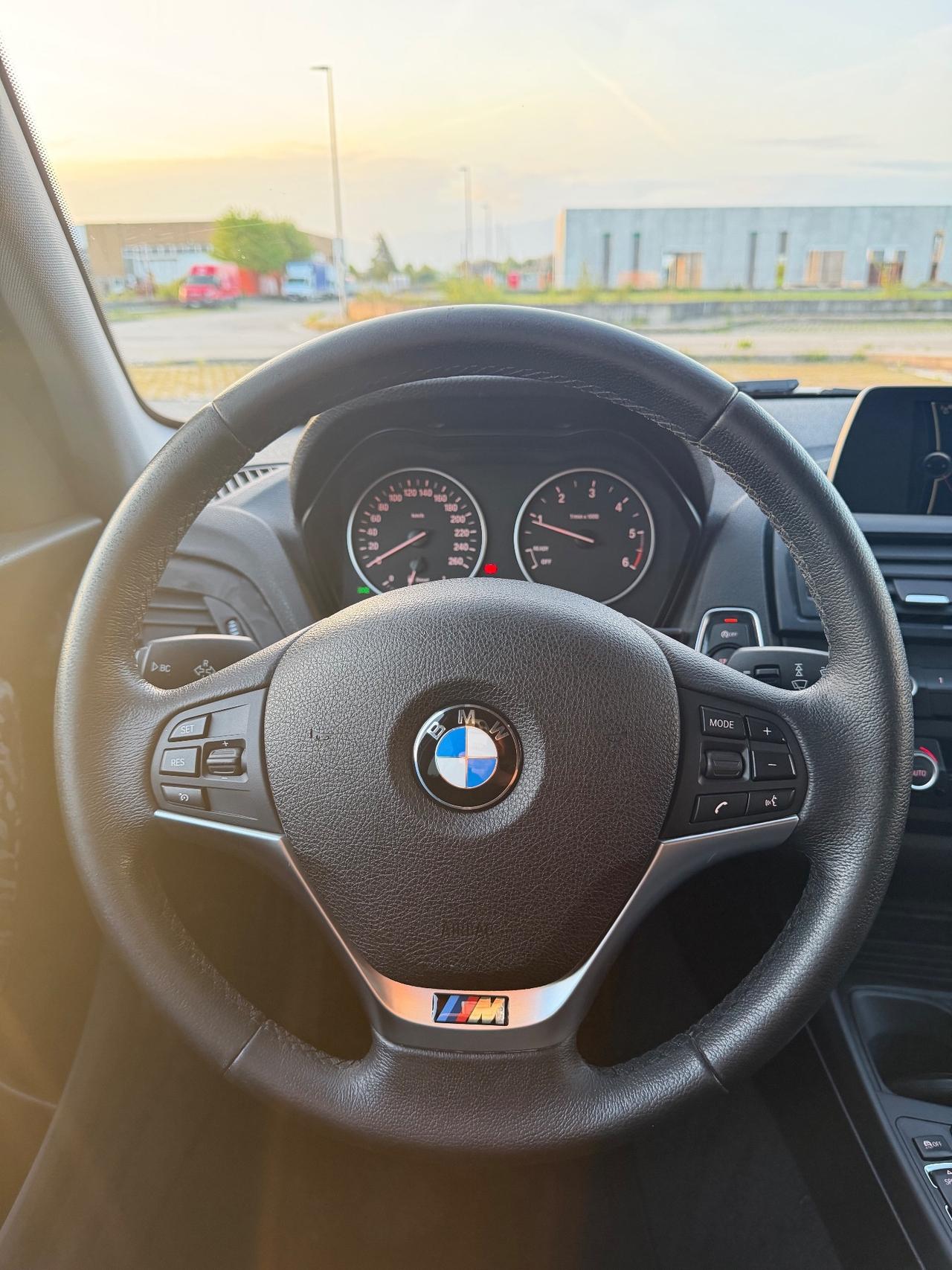 Bmw 116 116d 5p. Efficient Dynamics Unique