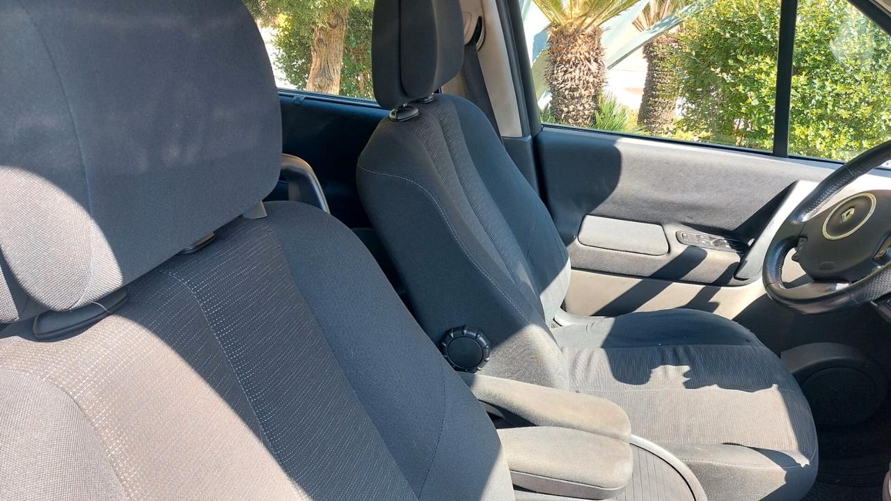 Renault Scenic Scénic 1.5 dCi/105CV Dynamique