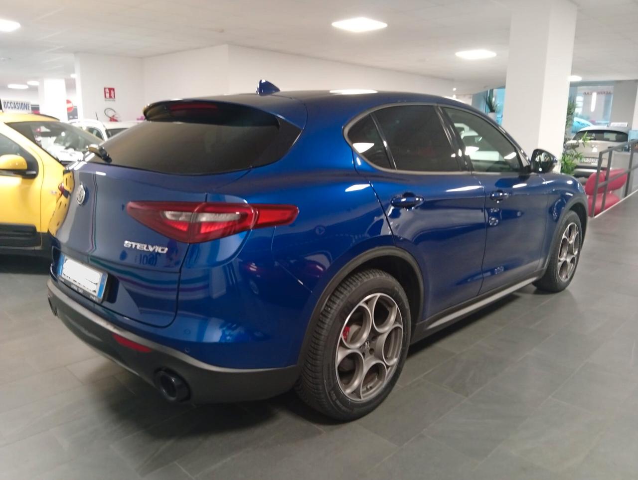 Alfa Romeo Stelvio 2.2 Turbodiesel 190 CV AT8 Q4 Executive