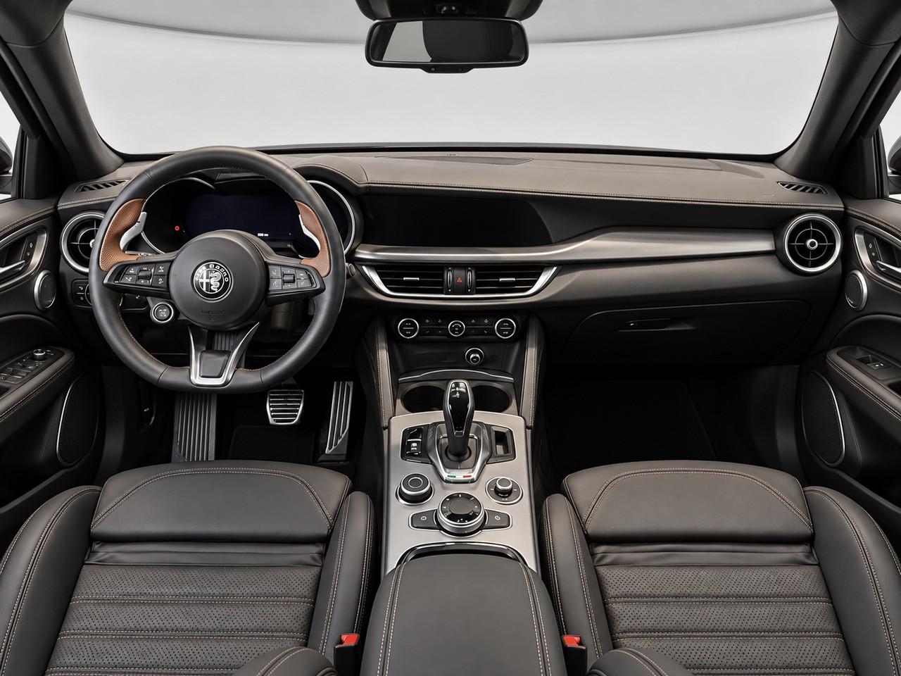 ALFA ROMEO Stelvio 2023 - Stelvio 2.2 t Intensa Q4 210cv auto
