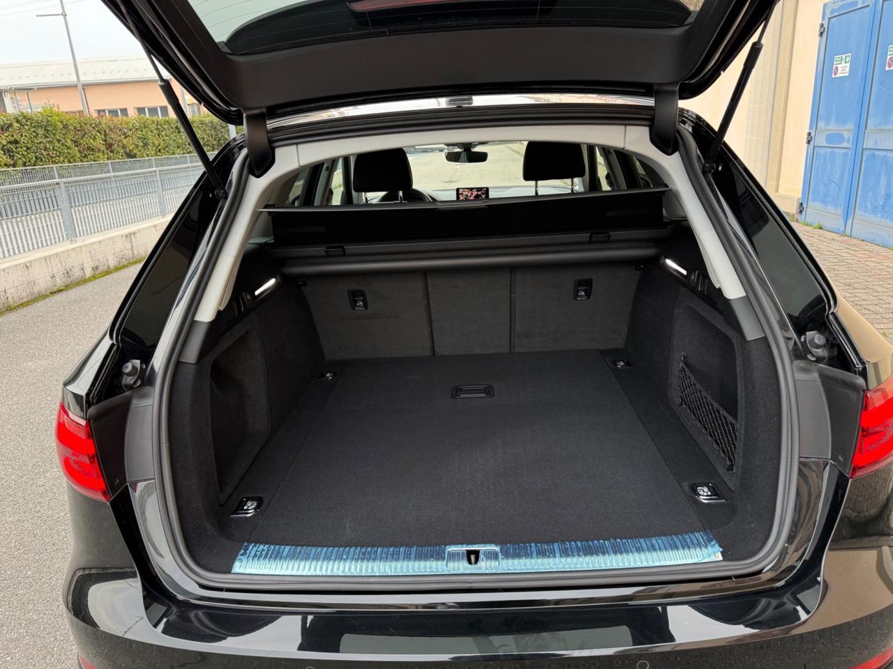 Audi A4 Avant 2.0 TFSI ultra S tronic line edition