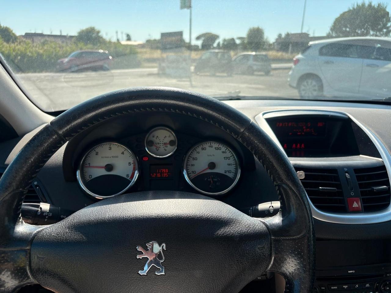 Peugeot 207 1.4 HDi 70CV 5p. ONE Line