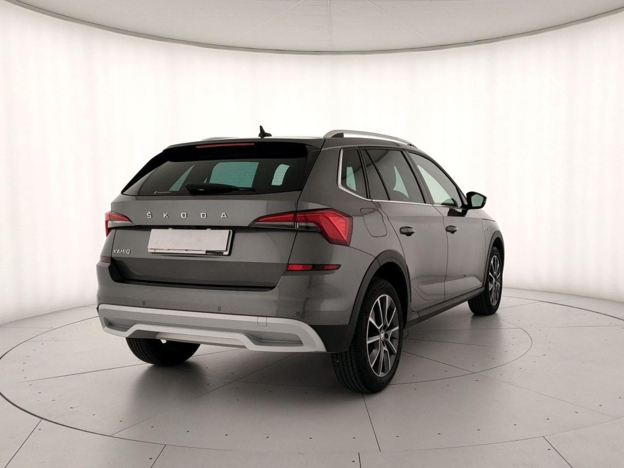 Skoda Kamiq 1.0 tsi scoutline 110cv dsg