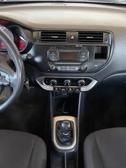 Kia Rio 1.1 CRDi WGT 5p. EX