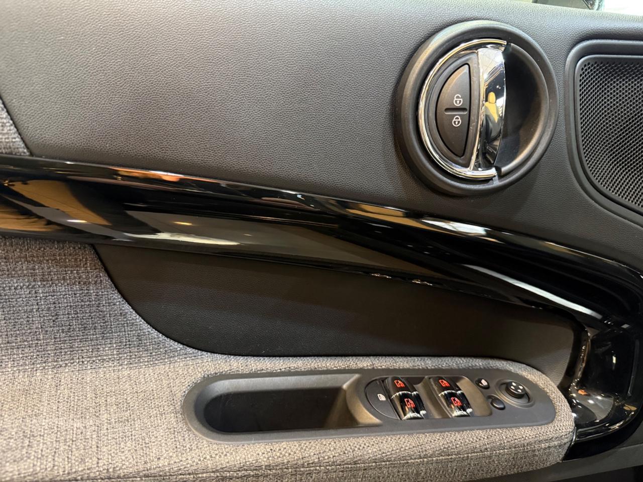 Mini Cooper SD Countryman 2.0 D Hype