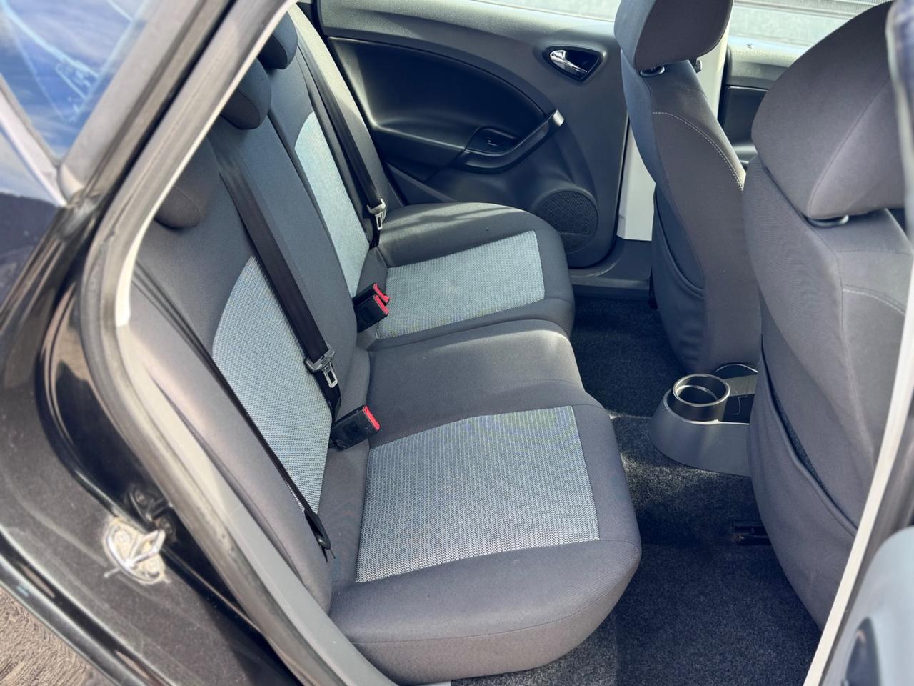 Seat Ibiza 5p 1.4 Benzina 85cv Neopatentati 2010