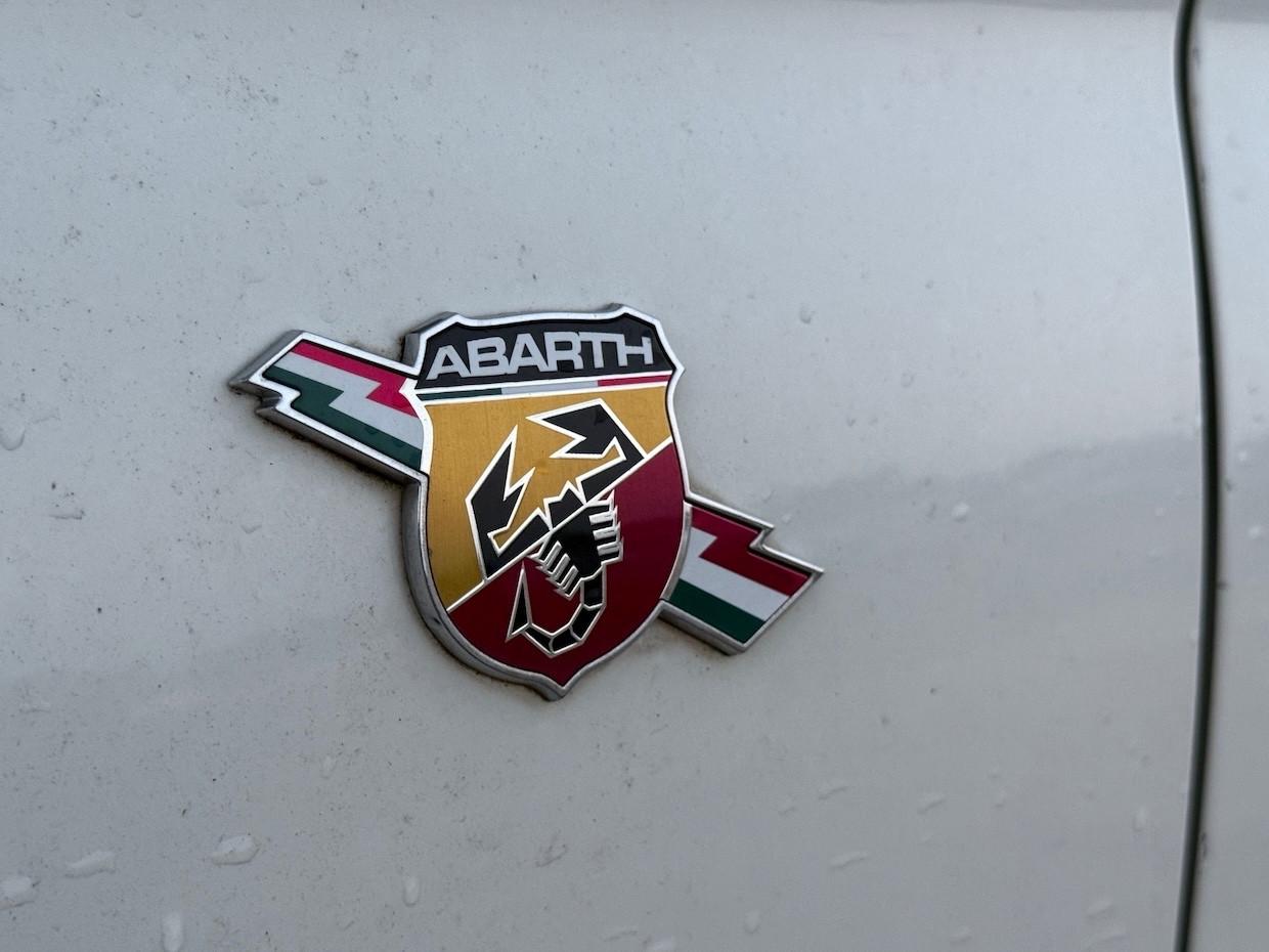 Abarth 500 1.4 Turbo T-Jet Custom