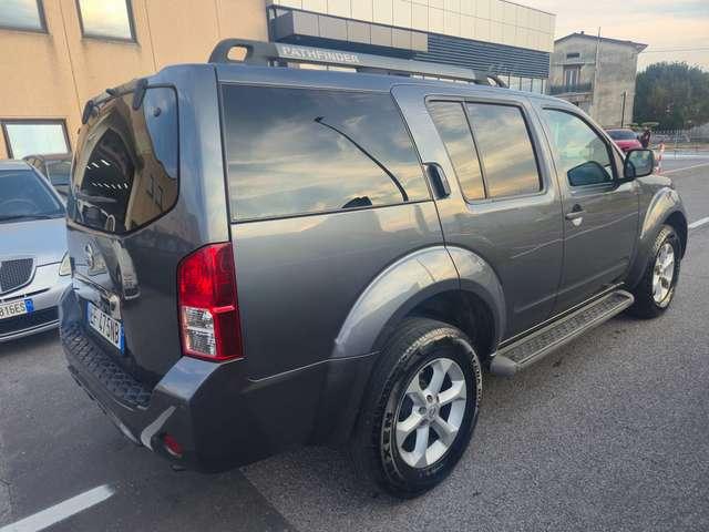 Nissan Pathfinder Pathfinder III 2010 2.5 dci XE