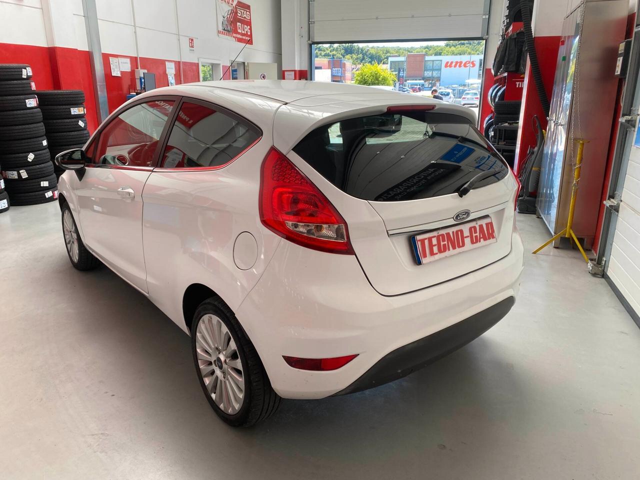 Ford Fiesta 1.4 TDCi 68CV 3 porte Titanium